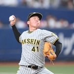 力投する阪神・村上（撮影・中田匡峻）