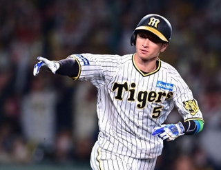 ２日の第５戦でも活躍した阪神・近本＝甲子園（撮影・中西幸大）