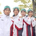 東播地区予選で６位に入り、初の県大会出場を決めた女子の高砂＝西脇市総合市民センター