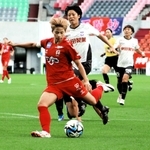 ＩＮＡＣ神戸－新潟　前半７分、ＩＮＡＣ神戸の田中が先制ゴールを決める