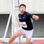 今年の世界選手権パリ大会でも活躍した男子円盤投げの新保大和＝２０２２年６月１１日、神戸市須磨区、ユニバー記念競技場