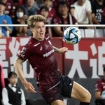 神戸を支え続けるＤＦ酒井＝９月２３日、ノエビアスタジアム神戸