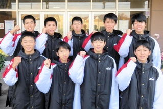 初の全国舞台に臨んだ男子・安室の選手たち（提供写真）
