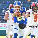 関学大－法大　第１クオーター、タッチダウンを決める関学大のＱＢ星野＝甲子園球場（撮影・斎藤雅志）