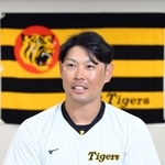 がんが発覚してからの自身の経験を語る阪神タイガースの原口文仁選手＝西宮市甲子園町（撮影・風斗雅博）