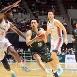 神戸-熊本　第３クオーター、攻め込む神戸の渡辺（１０）