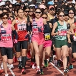 前田穂南（中央）＝２８日午後、ヤンマースタジアム長居（撮影・長嶺麻子）