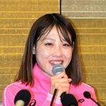 日本新記録樹立から一夜明け、笑顔で競技への思いを語る前田穂南＝大阪市内