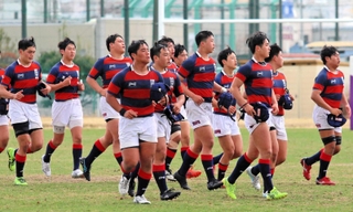 御所実に大敗し、引き上げる関学フィフティーン