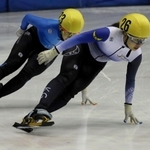 選手権女子で２冠を達成した長森遥南（右）。昨年島根くるみ（左）が出した大会記録をいずれも塗り替えた