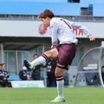 磐田-神戸　前半、先制点を決める神戸の汰木（撮影・笠原次郎）