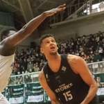 神戸-奈良　延長戦、逆転の２点シュートを狙う神戸のポーター