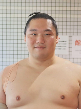 ご当地場所を白星発進で飾った千代大豪（尼崎市出身）＝大阪市浪速区、エディオンアリーナ大阪