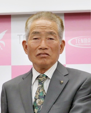 退任を発表した天満屋の武冨豊監督＝２０２４年３月１２日、岡山市北区