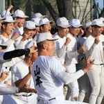 選抜大会に向け気勢を上げる報徳ナイン＝西宮市の同校（撮影・吉田敦史）