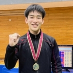 全国高校選抜大会の重量挙げ７３キロ級で優勝した須磨友が丘の碇本海晴（提供写真）