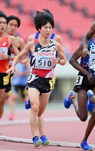 アシックスチャレンジ男子１万メートル決勝１組　日本人トップの全体７位となったトヨタ自動車の野中優志（撮影・大田将之）