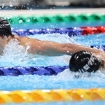 ２０２１年日本選手権の男子２００メートルバタフライ決勝で力泳する幌村尚＝東京アクアティクスセンター