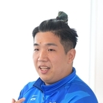 世界パラ陸上での抱負を語る佐藤友祈選手＝神戸市中央区東川崎町、神戸新聞社本社