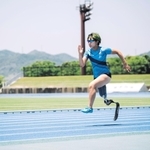 疾走する前川楓選手（こども本の森神戸提供）