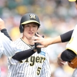 離島支援の一般社団法人を設立した阪神の近本光司選手＝甲子園