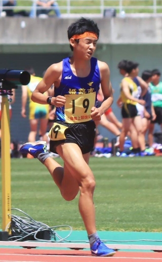 タイムレースの男子中学生３０００メートルを制した岸本周真