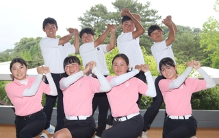 ゴルフ団体で男女優勝した滝川第二の選手たち