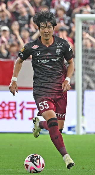 神戸に復帰後、少ない出場機会でアピールを続ける岩波＝６日、ノエビアスタジアム神戸