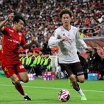 名古屋ー神戸　９試合ぶりに先発し、前半に左サイドを攻め上がる神戸の汰木（右）