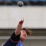 (4)女子砲丸投げ（上肢障害Ｆ46）に出場した斎藤由希子＝３月２４日、東京・駒沢陸上競技場（撮影・笠原次郎）