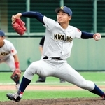 関学大－同大　１失点完投で、優勝投手となった関学大の飯田