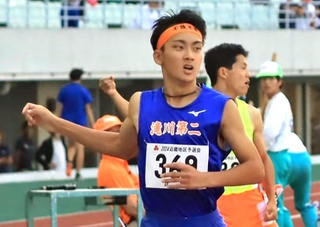 男子４００メートル決勝　大会新記録で初の頂点に立った滝川第二の久保拓己
