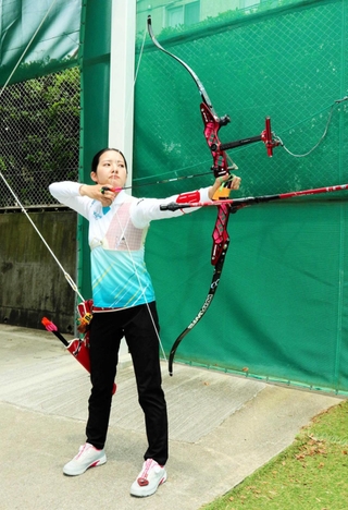 パリ五輪の世界最終予選に挑む上原瑠果。直前の海外遠征でも好調を維持している＝５月、神戸市東灘区の甲南女中高