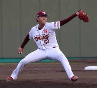 先発し力投するイースタンの坂井陽翔選手（楽天）＝姫路市飯田、ウインク球場（撮影・辰巳直之）