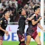 神戸－名古屋　後半、神戸・菊池（右）が勝ち越しゴールを決める（撮影・中西幸大）