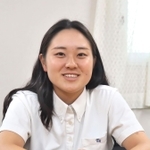 日本女子アマチュア選手権を制し、今後の意気込みなどを語る鳥居さくら＝神戸市西区の滝川第二高