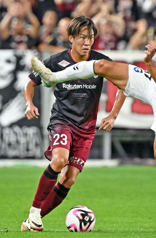 公式戦17試合連続出場と存在感を発揮する神戸の広瀬＝８月１７日、ノエビアスタジアム神戸