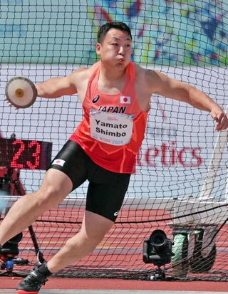 世界選手権３位の実績を引っさげてパリ・パラに挑む男子円盤投げの新保大和＝５月、ユニバー記念競技場