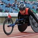 パラ陸上の世界選手権女子８００メートル決勝（脳原性まひＴ３４）に臨んだ北浦春香＝５月２４日、神戸市須磨区緑台、ユニバー記念競技場