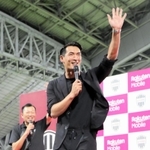 Ｊ１神戸のイベントを進行役として盛り上げ、ファンを喜ばせた槙野智章さん。神戸の本拠地に引退試合で再び戻ってくる＝２８日、ノエビアスタジアム神戸