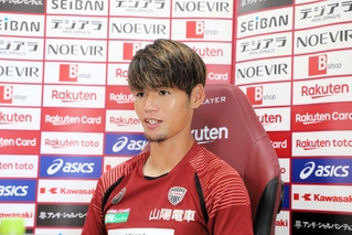 今月２５歳となり、今後に懸ける思いを語った神戸の佐々木大樹＝神戸市西区、いぶきの森球技場（©ＶＩＳＳＥＬ　ＫＯＢＥ）