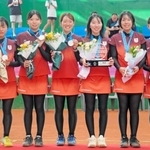 ソフトテニス世界選手権の国別対抗戦で銀メダルを獲得した日本女子＝提供・日本ソフトテニス連盟