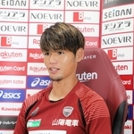 今月２５歳となり、今後に懸ける思いを語った神戸の佐々木大樹＝神戸市西区、いぶきの森球技場（©ＶＩＳＳＥＬ　ＫＯＢＥ）