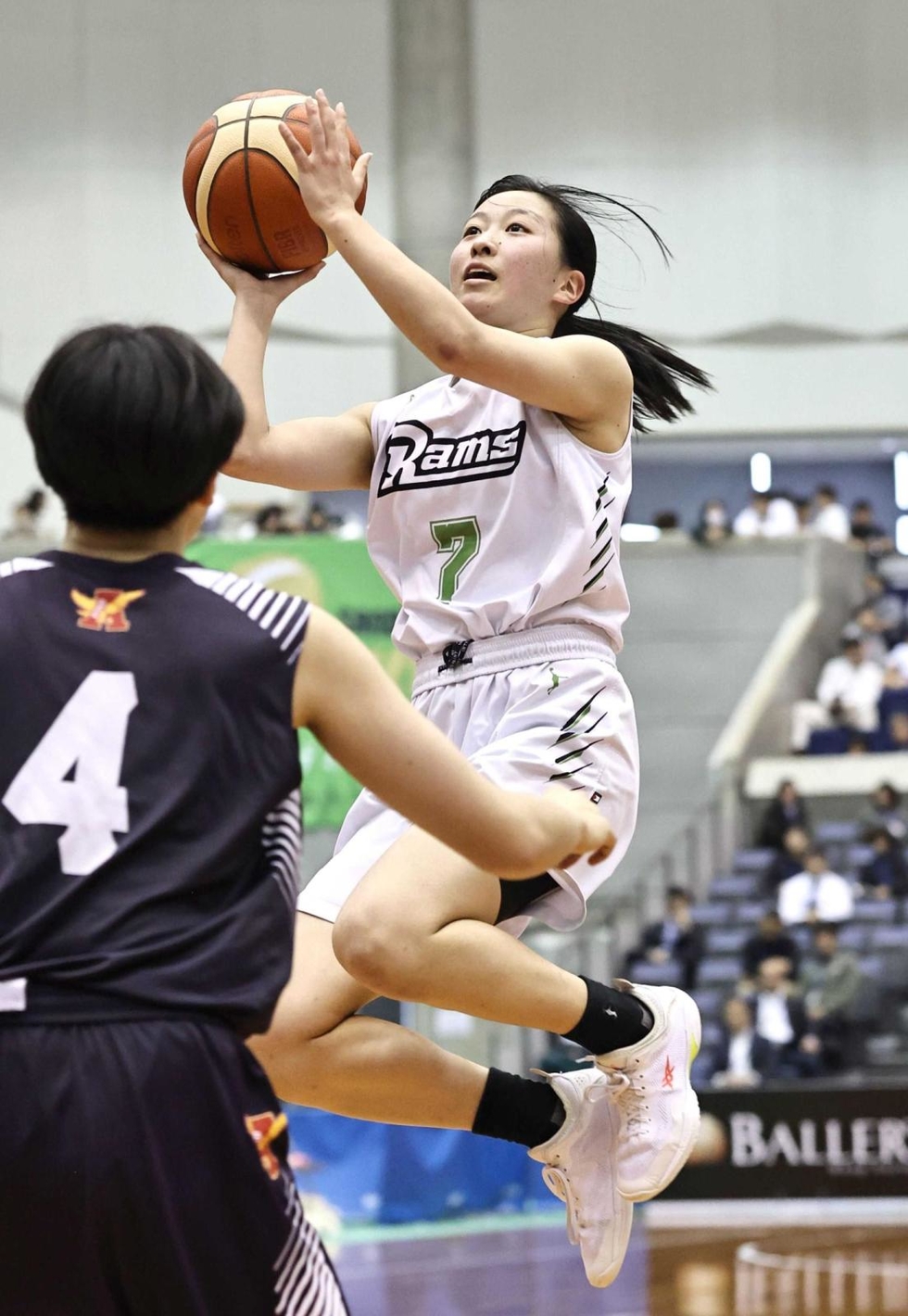 三田松聖V5、女王の貫禄 開始3秒で流れ引き寄せる 全国高校バスケ兵庫