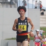 トラックシーズンで好成績を残した男子・西脇工の新妻遼己は２年連続で１区となった＝９月、滋賀県彦根市の平和堂ＨＡＴＯスタジアム