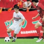 市尼崎－滝川第二　前半、ドリブルで切り込む滝川第二のＦＷ空久保（２４）