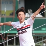 滝川第二－相生学院　後半、４点目を決めて喜ぶ滝川第二の空久保（撮影・小林良多）