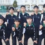 西播地区予選で２位に入った勢いで県駅伝に挑む男子・御津のメンバー＝たつの市の同校