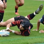 報徳－関学　前半、報徳の福本がトライを決め、５－０と先制する（撮影・三津山朋彦）