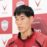 昨季から自身もチームも成長を遂げ、リーグ連覇へ意気込む副主将の山川哲史＝神戸市西区、いぶきの森球技場（©ＶＩＳＳＥＬ　ＫＯＢＥ）